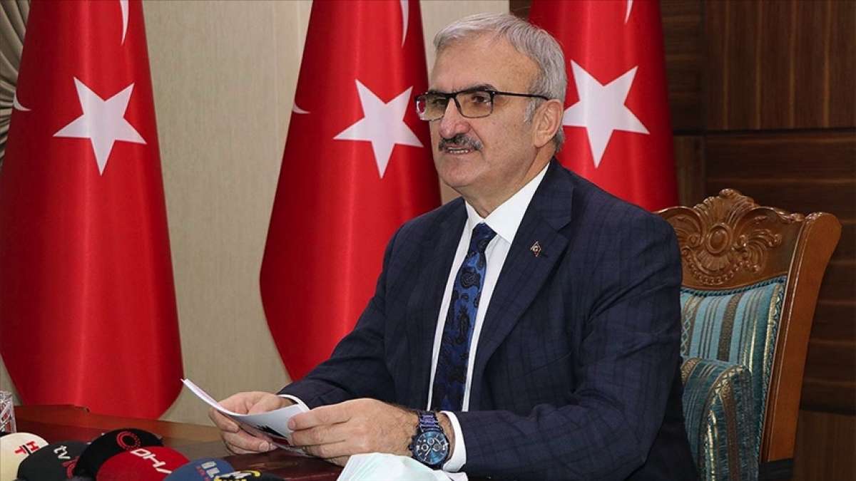 Diyarbakır Valisi Münir Karaloğlu'nun Kovid-19 testi pozitif çıktı