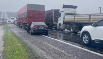 Diyarbakır'da LPG yüklü tanker devrildi