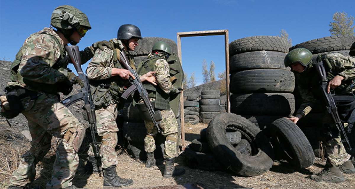 Donbass'ta tansiyon yükseliyor: 1 Ukrayna askeri hayatını kaybetti