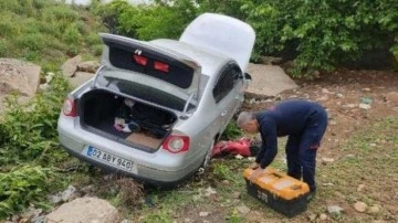 Ehliyetsiz sürücü, otomobille motosiklete çarptı; Erkan öldü, babası yaralı