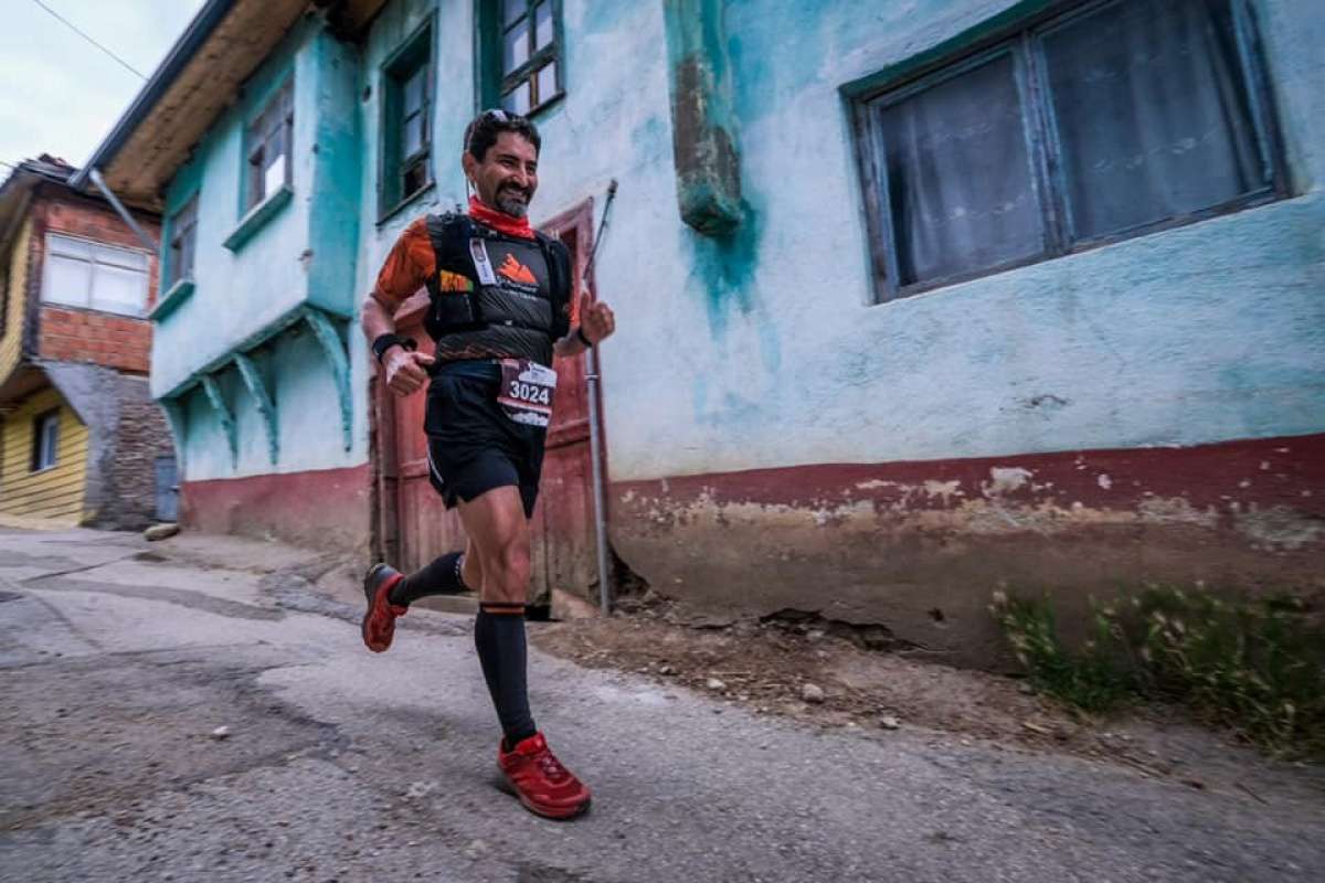 Erciyes Dağ Maratonuna katılan emekli astsubay kalp krizinden hayatını kaybetti