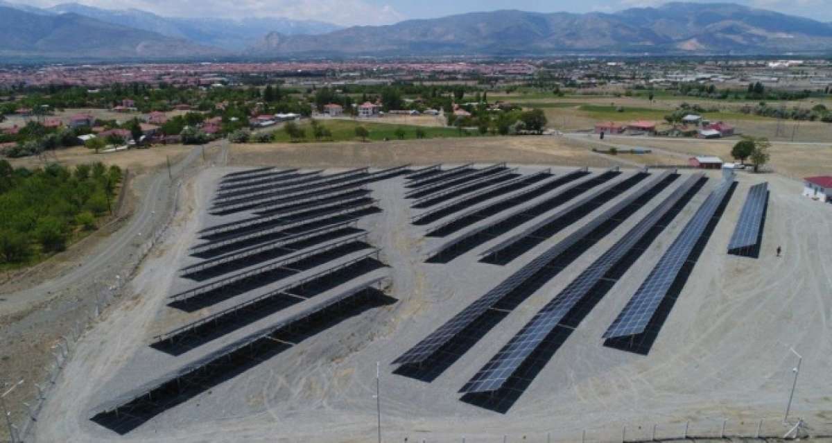 Erzincan'da 990 KW'lik güneş enerji santralinde elektrik üretimine geçildi