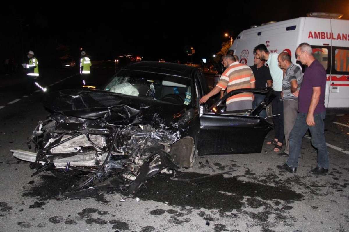 Erzincan'da trafik kazası: 10 aylık bebek hayatını kaybetti, 7 yaralı