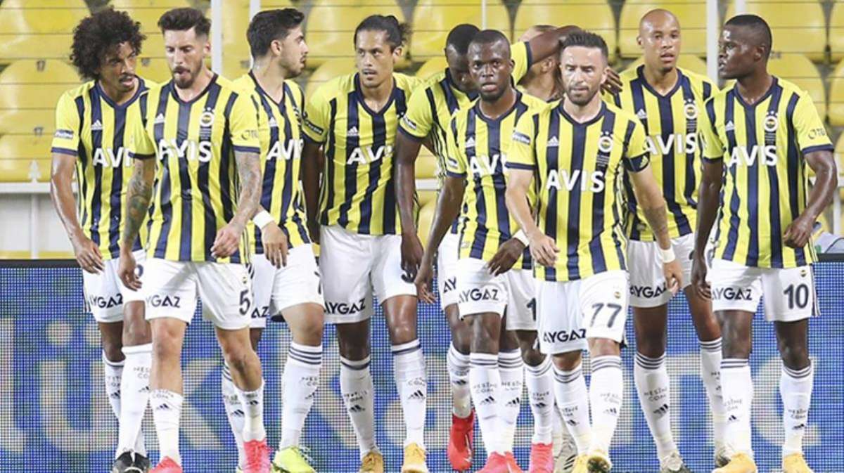 Fenerbahçe bu sezon deplasmanda 2,50 puan ortalamasına ulaşarak kulüp rekoru kırdı