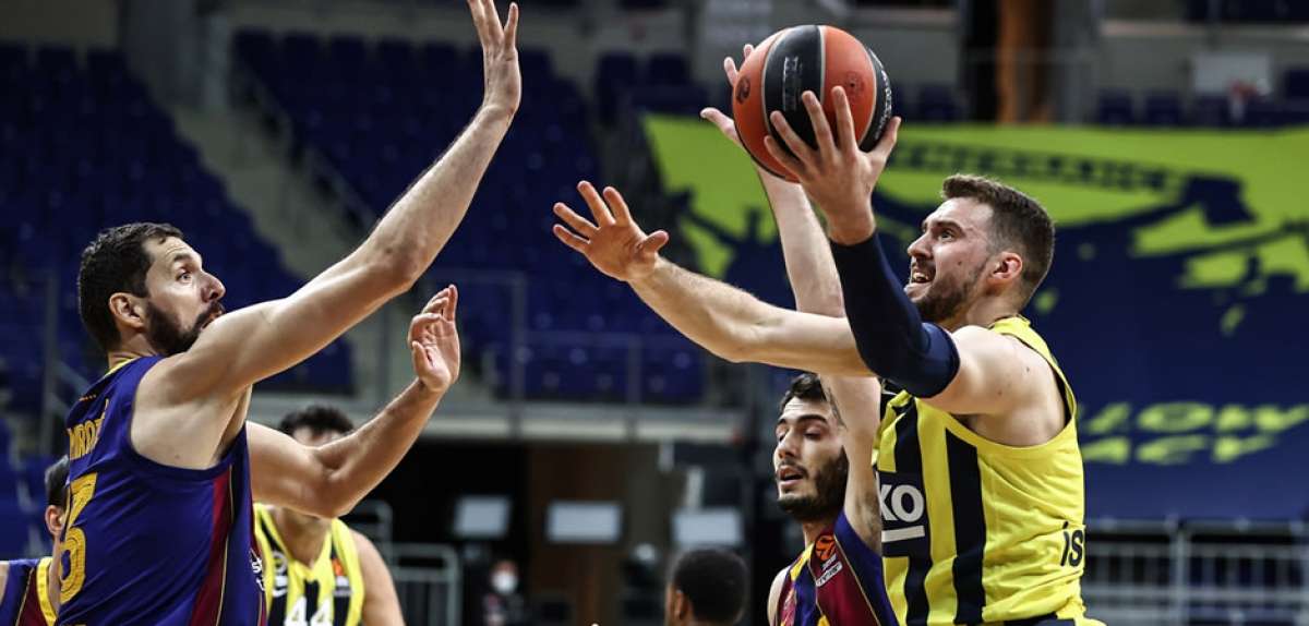 Fenerbahçe sahasında Barcelona'ya kaybetti!