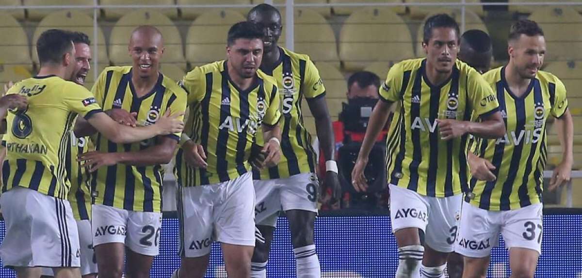 Fenerbahçe'de 4 isim daha topun ağzında!