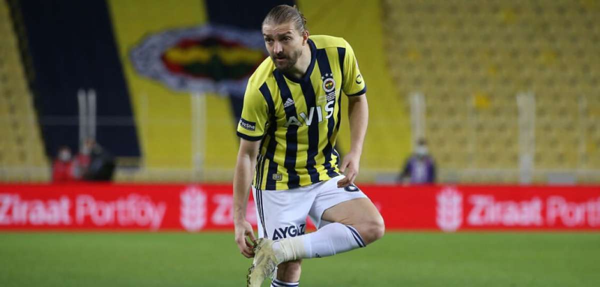 Fenerbahçe'de Caner Erkin affedildi!