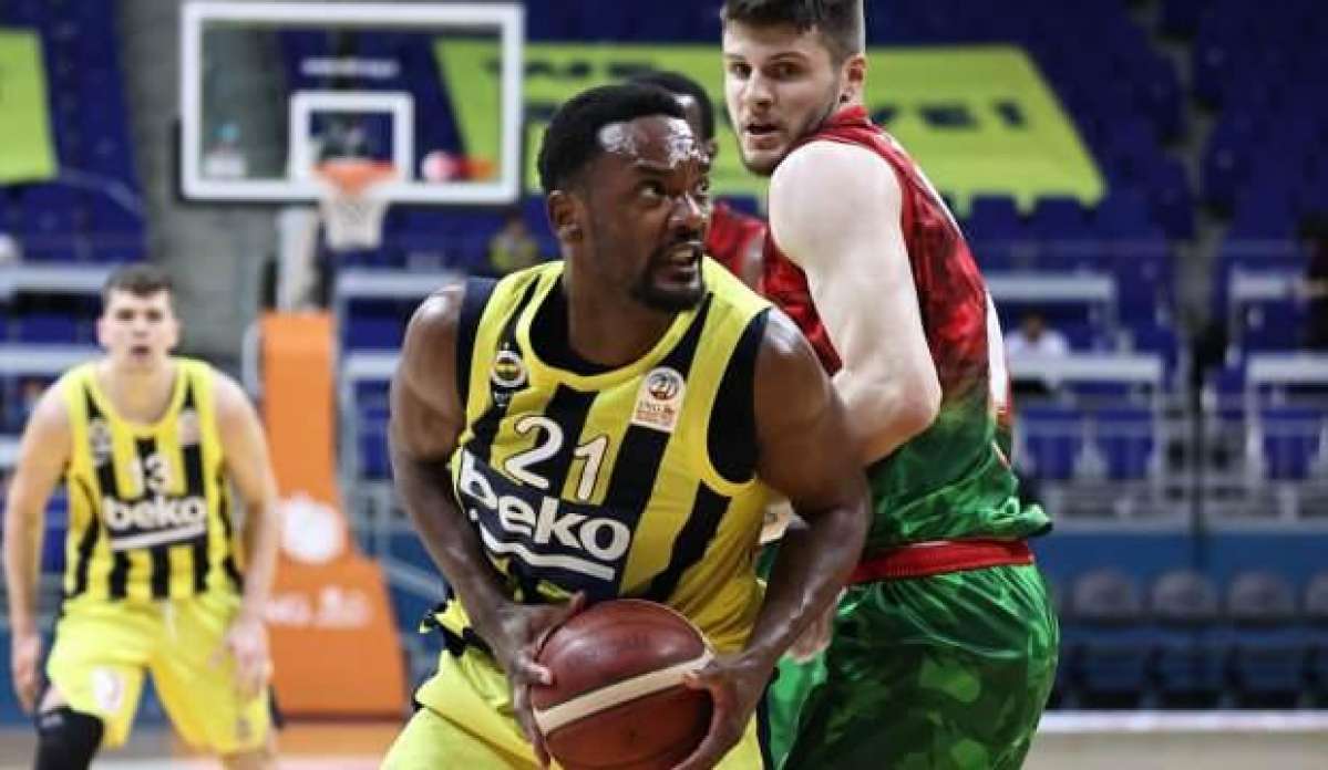 Fenerbahçe'de Dyshawn Pierre'den 3 yıllık imza!