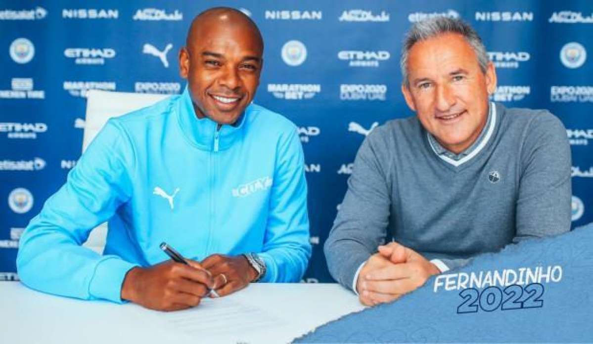 Fernandinho'dan 1 yıllık imza!