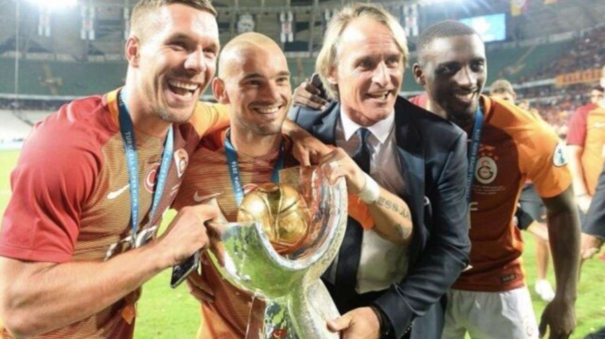 Galatasaray'ın başında kupa kazanan Riekerink, 3. Lig takımı İskenderunspor'la anlaştı