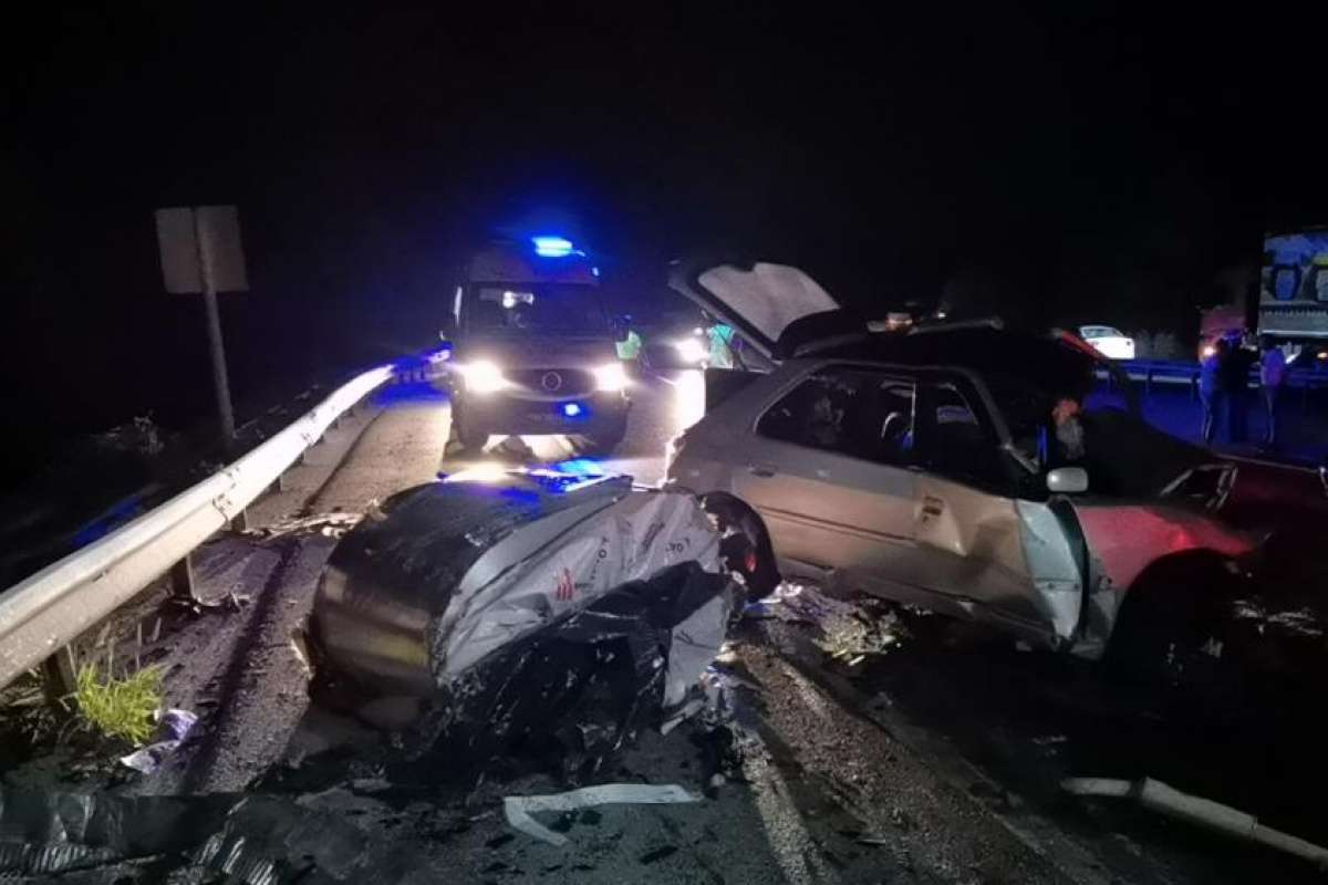 Gaz pedalı takılı kalan TIR dehşet saçtı; 1 ölü