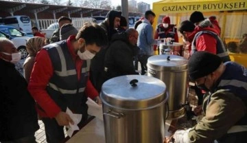 Gaziantep Büyükşehir,  ihtiyaç sahiplerinin yüreklerini ısıttı