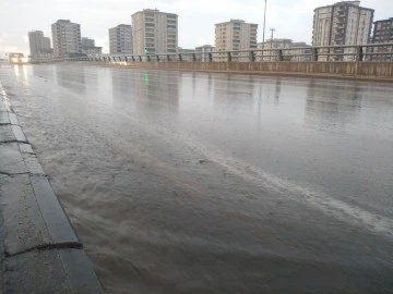  Gaziantep'te sağanak etkili oldu