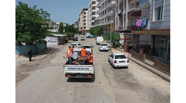  Gaziantep'te "Evde Kal" çağrısına uyanlara müzikli dinletisi 