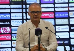 Yeni Malatyaspor Teknik Direktörü İrfan Buz