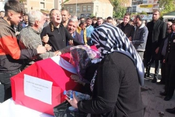 Hastane yolundaki faciada yaşamını yitiren baba toprağa verildi