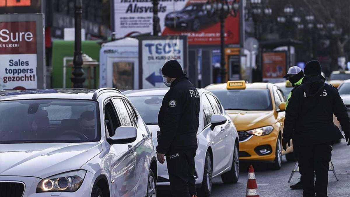 İçişleri Bakanlığı: Kısıtlamaya uymayan 27 bin 839 kişi hakkında işlem yapıldı