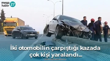 İki otomobilin çarpıştığı kazada çok kişi yaralandı...