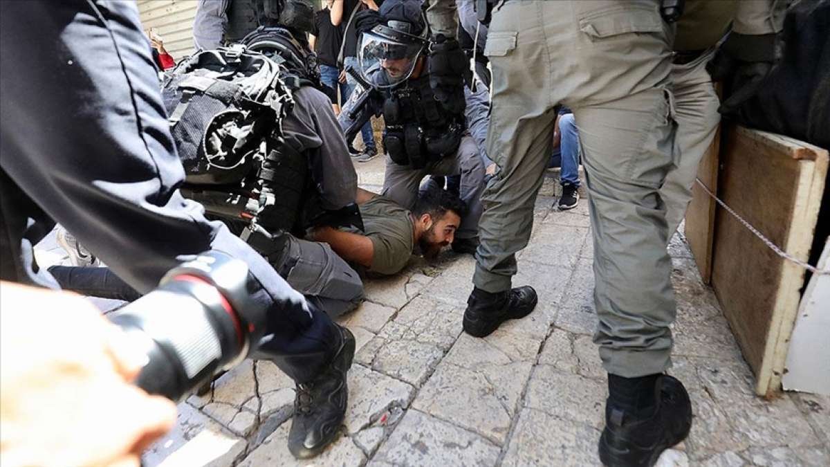 İsrail polislerinden Şam Kapısı'nda Filistinlilere müdahale
