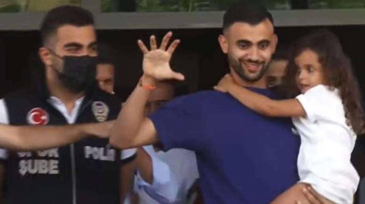 İstanbul'a gelen Rachid Ghezzal'dan Kartal pençesi