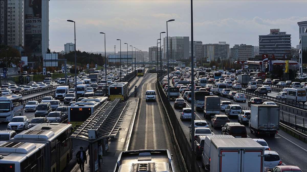 İstanbul'da kamu kurumlarının yeni mesai saatleri belirlendi