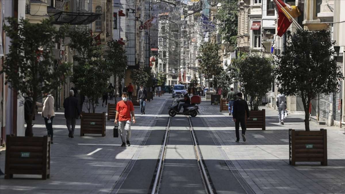 İstanbul'da son bir haftada Kovid-19 vakalarında azalma kaydedildi