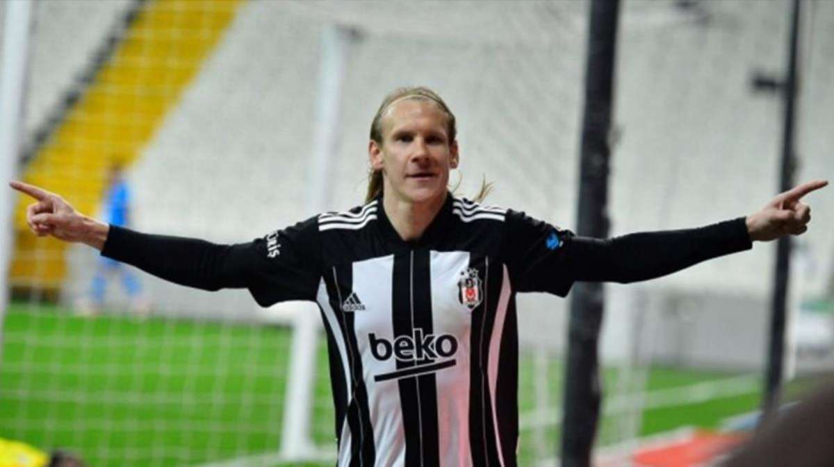 İtalya Serie A'dan 3 takım, Domagoj Vida için Beşiktaş'ın kapısını çalmaya hazırlanıyor