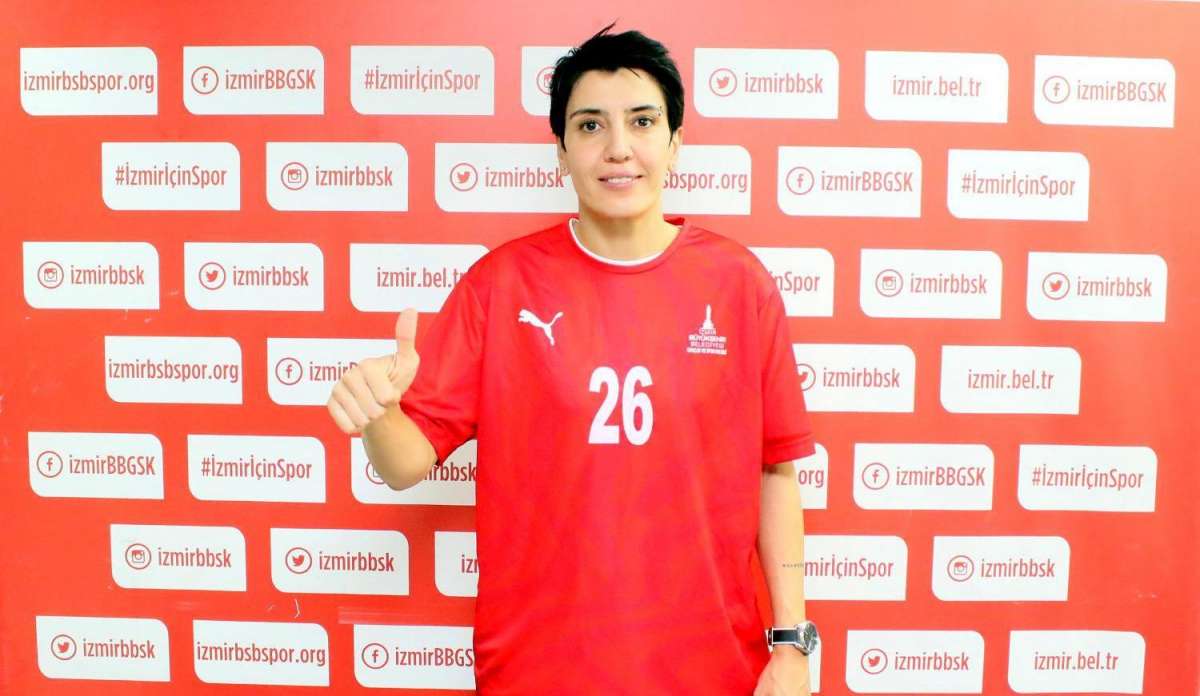 İzmir Büyükşehir Belediyespor, Yeliz Özeli renklerine bağladı