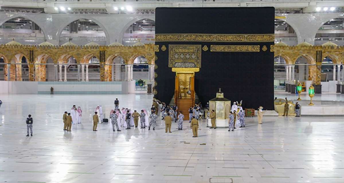 Kabe'de Hacı adaylarının ilk tavafı başladı