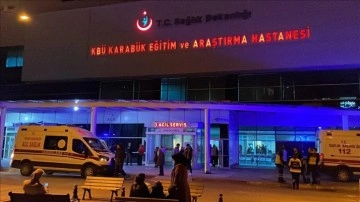 Karabük'te tekstil işçilerini taşıyan minibüs devrildi, 13 kişi yaralandı