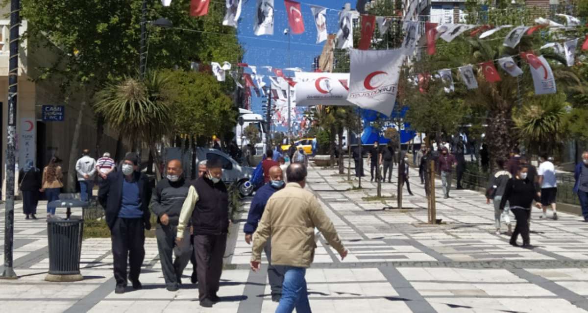 Kısıtlama gününde Avcılar'da dikkat çeken yoğunluk