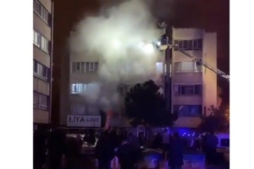 Konya'da 5 katlı apartmanda yangın paniği