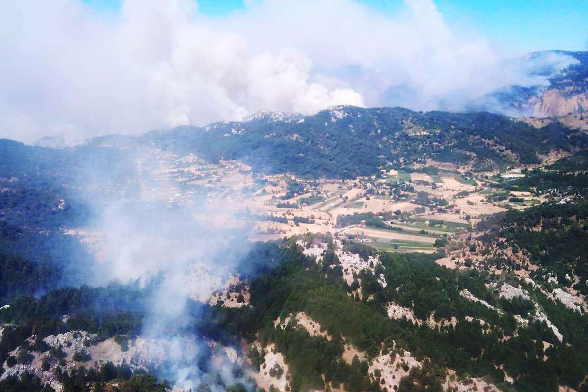 Köyceğiz yangını Denizli sınırına dayandı