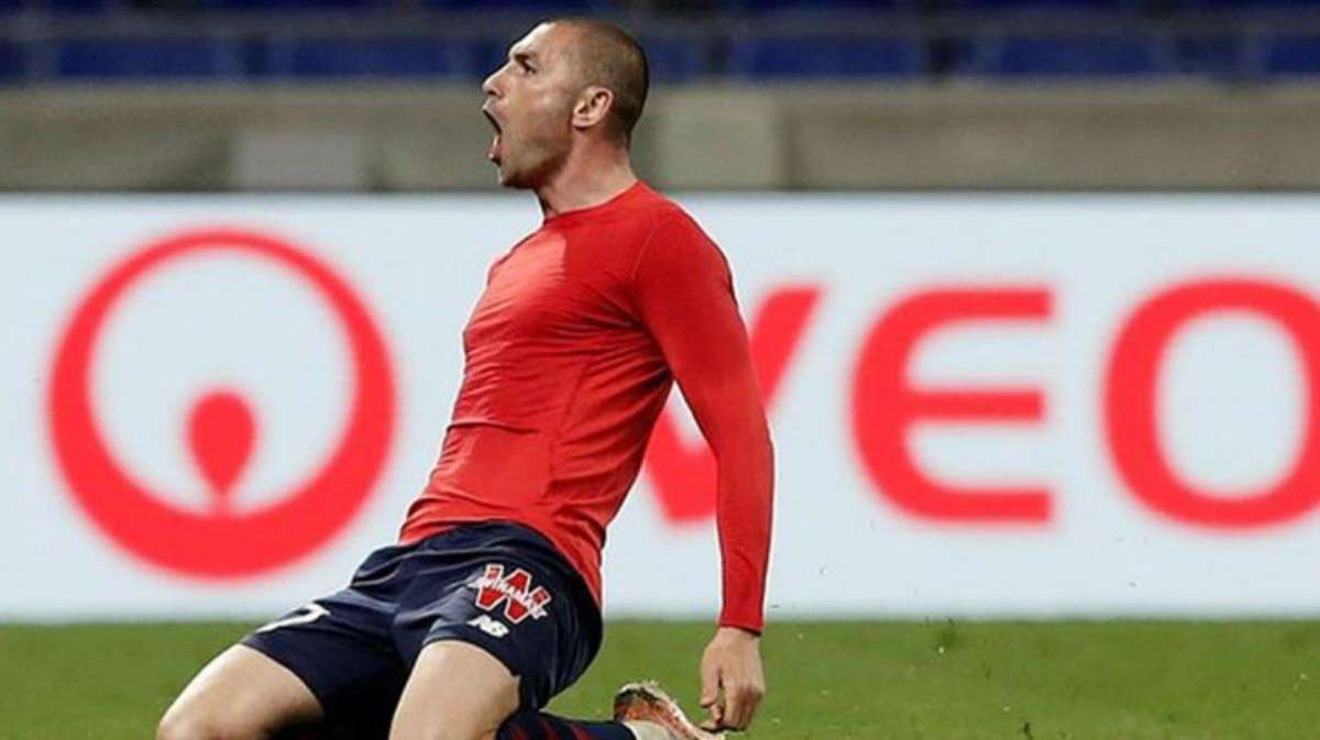 Lille, Burak Yılmaz sayesinde zirvede rakipsiz