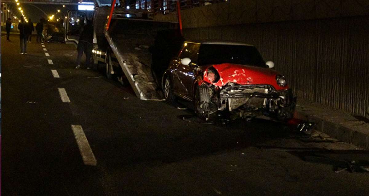 Makas attı trafiği birbirine kattı: 3'ü ağır 9 yaralı