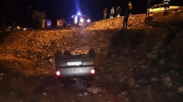 Malatya'da şarampole devrilen otomobildeki 2 kişi yaralandı