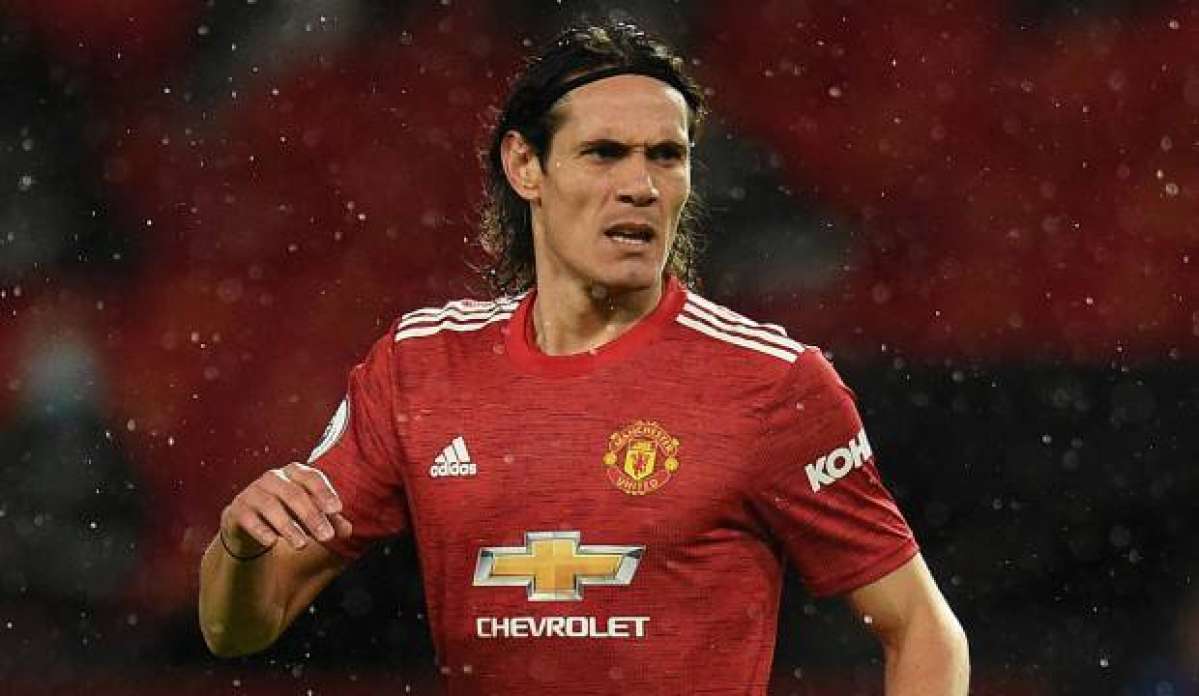 Manchester United, Cavani'nin sözleşmesini 1 daha uzattı!