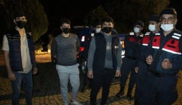 Manisa'daki Spil Dağı'nda mahsur kalan 4 kişiyi jandarma kurtardı