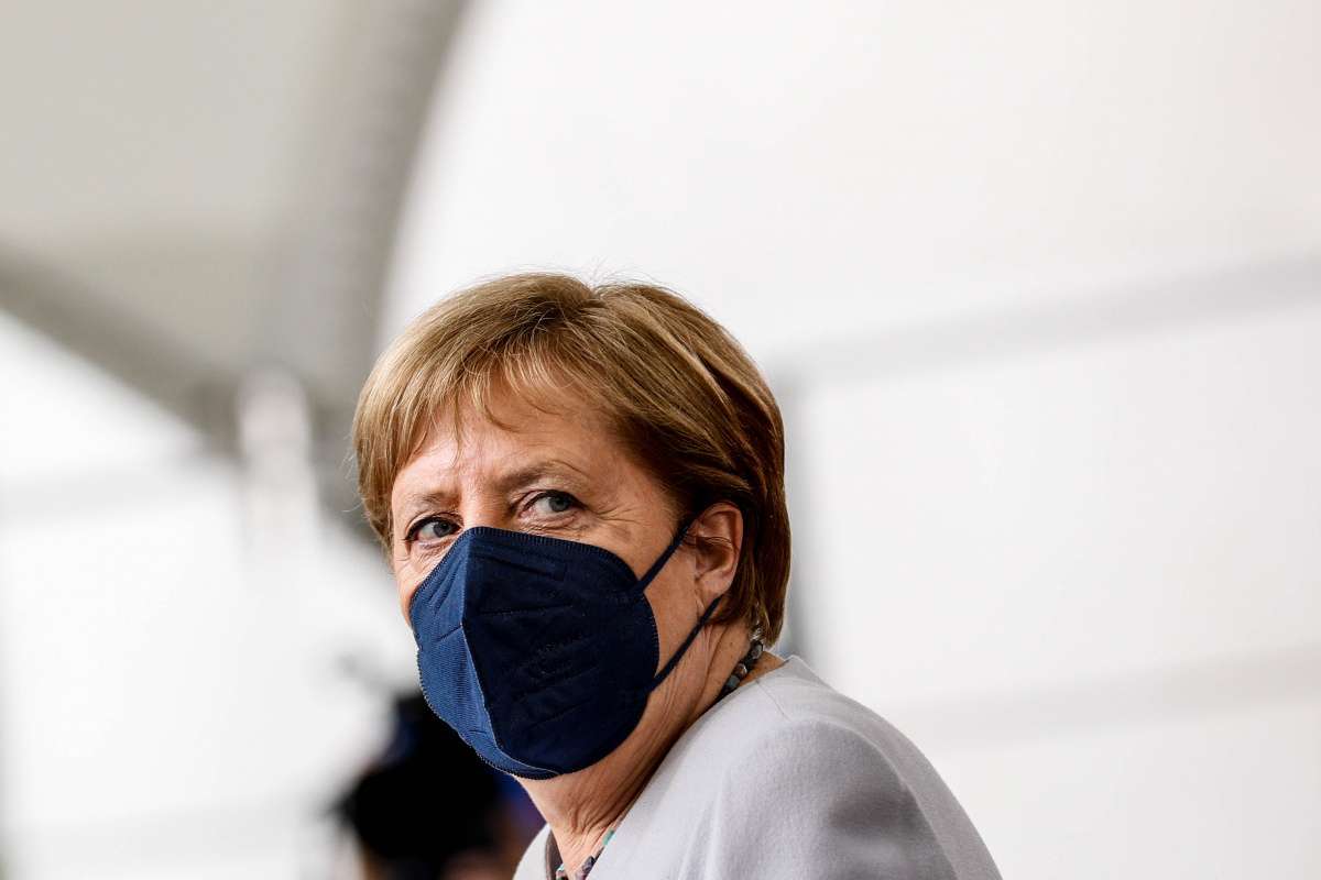 Merkel, korona virüs aşısının ikinci dozunu Moderna'dan yaptırdı