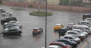 Meteoroloji sel baskını için uyardı: Diyarbakır’da sağanak etkili oldu