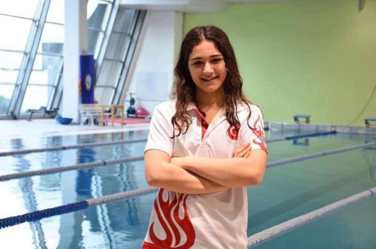 Milli sporcu Beril Ülker, 4 ayrı Türkiye rekoruna imza attı