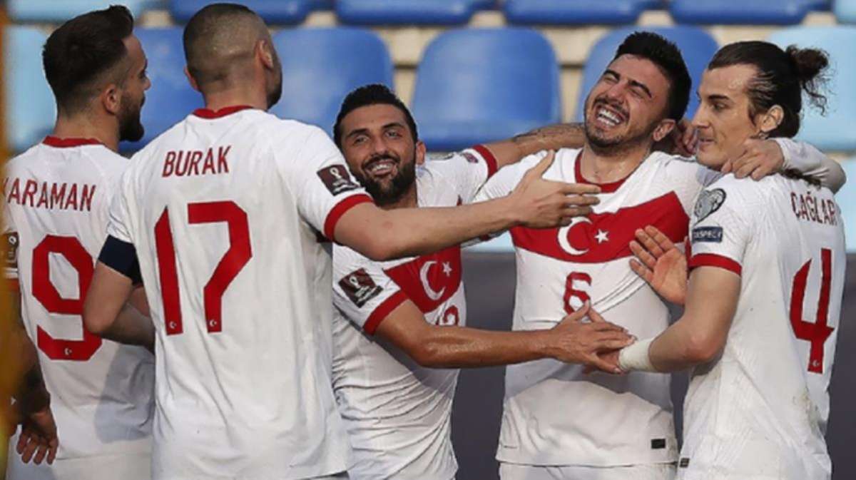 Milli Takım'da 3 futbolcumuz, İtalya karşısında oynamaları halinde tarihe geçecek