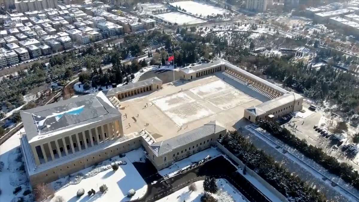 MSB Anıtkabir'in havadan çekilmiş görüntülerini paylaştı