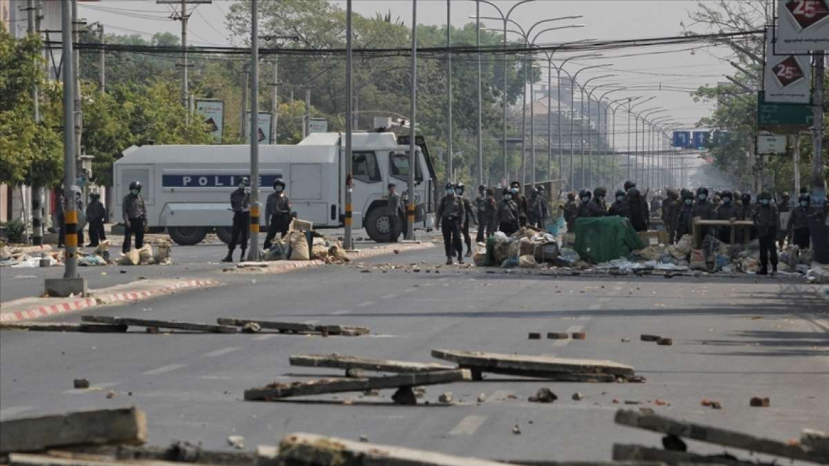 Myanmar'da darbe karşıtı 16 kişiye idam cezası verildi