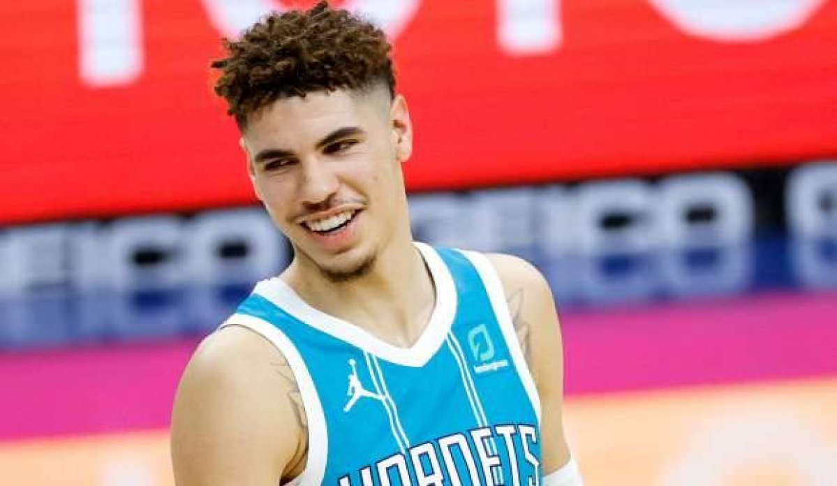 NBA'de "yılın çaylağı" LaMelo Ball oldu!