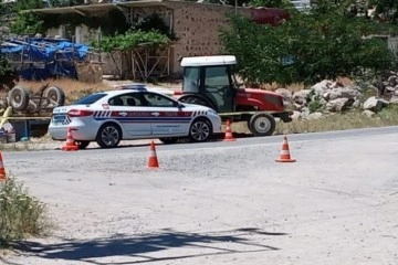 Niğde’de traktör devrildi: 1 ölü, 6 yaralı