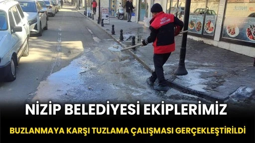 Nizip Belediyesi ekiplerimiz, buzlanmaya karşı tuzlama çalışması gerçekleştirildi