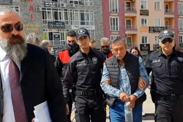 Oğlunu satırla öldüren baba tutuklandı