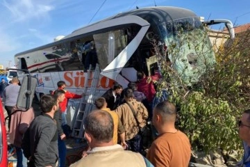 Otobüs kazasında AK Partili meclis üyesi hayatını kaybetti