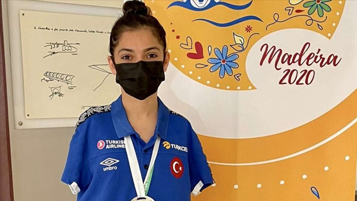 Paralimpik milli yüzücü Sevilay Öztürk, Avrupa ikincisi oldu